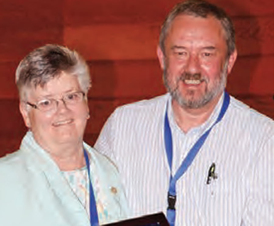 Hedges_Capers_award-pix-mod Hedges_Capers_award-pix-mod